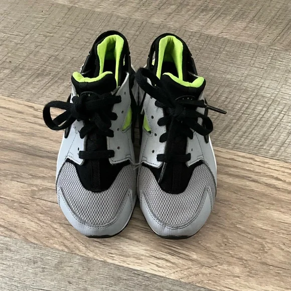 Nike Shoes Kids Huarache Size 35 Gray Blacklime Green Poshmark